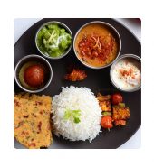 Veggie lunch Express (Combo) (Available From 11:00AM To 2.30PM)